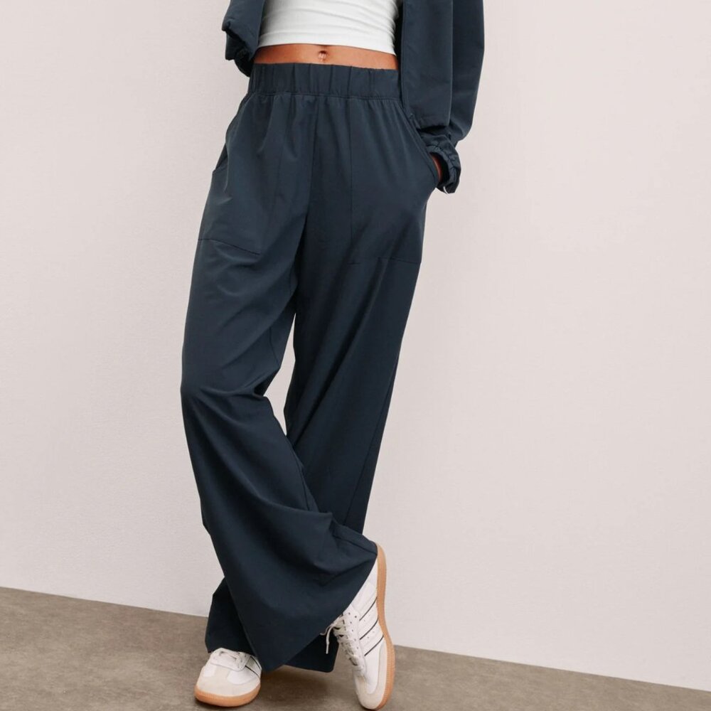 NWT Beyond Yoga Easy Wide Leg Pant 31"